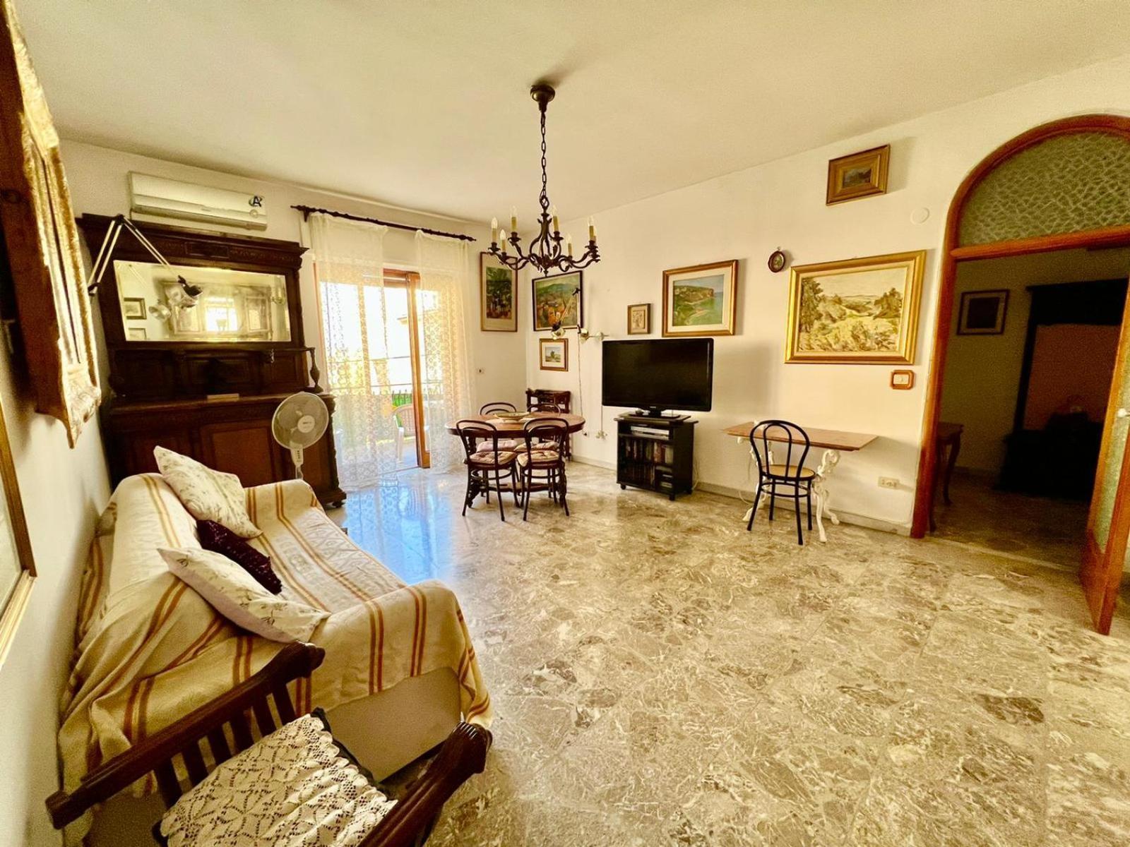 维克艾库塞Casa Relax Nel Centro Storico Con Posto Auto公寓 外观 照片